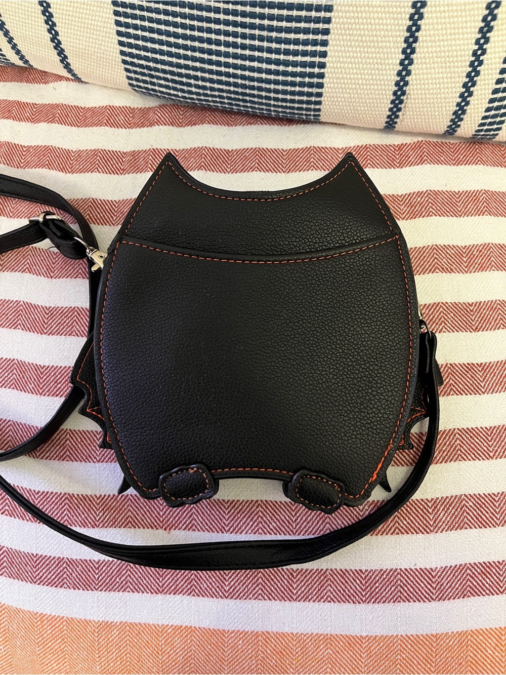 Sleepyville critters small Black Bat Crossbody Bag Halloween with zipper purse - Picture 9 of 14